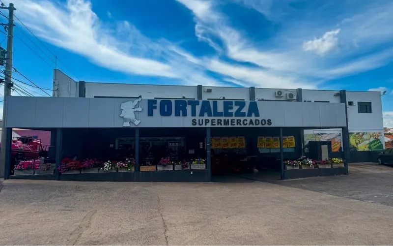 Fachada Loja 3 — Santa Adélia